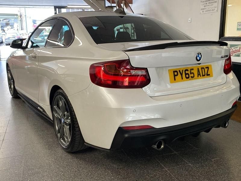 Used BMW M235 Comfort Edition 326 HP (239 kW) 2015 White Coupe