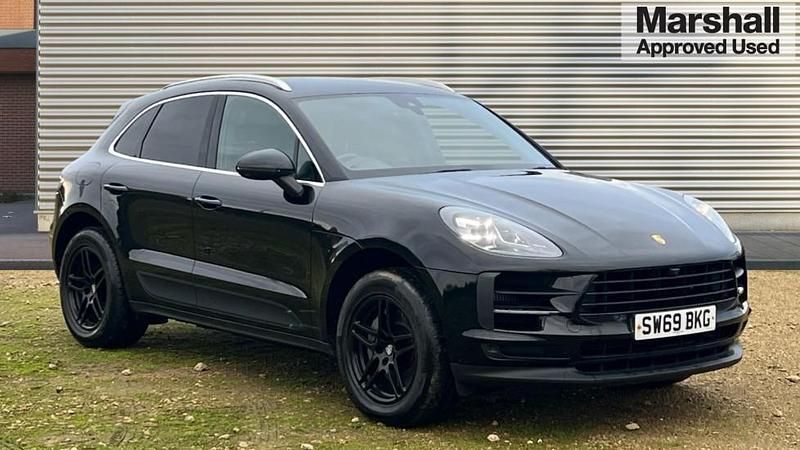 Used Porsche Macan 354 HP (260 kW) 2019 Black SUV