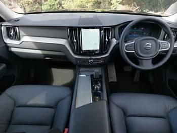 Used Volvo XC60 Core 250 HP (183 kW) 2024 Black SUV