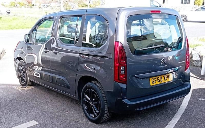 Used Citroën Berlingo Flair 131 HP (96 kW) 2020 Grey MPV