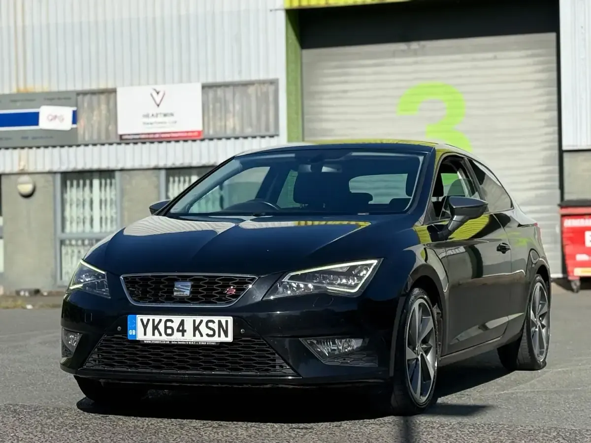 Käytetty Seat Leon FR 2014 Musta Viistoperä