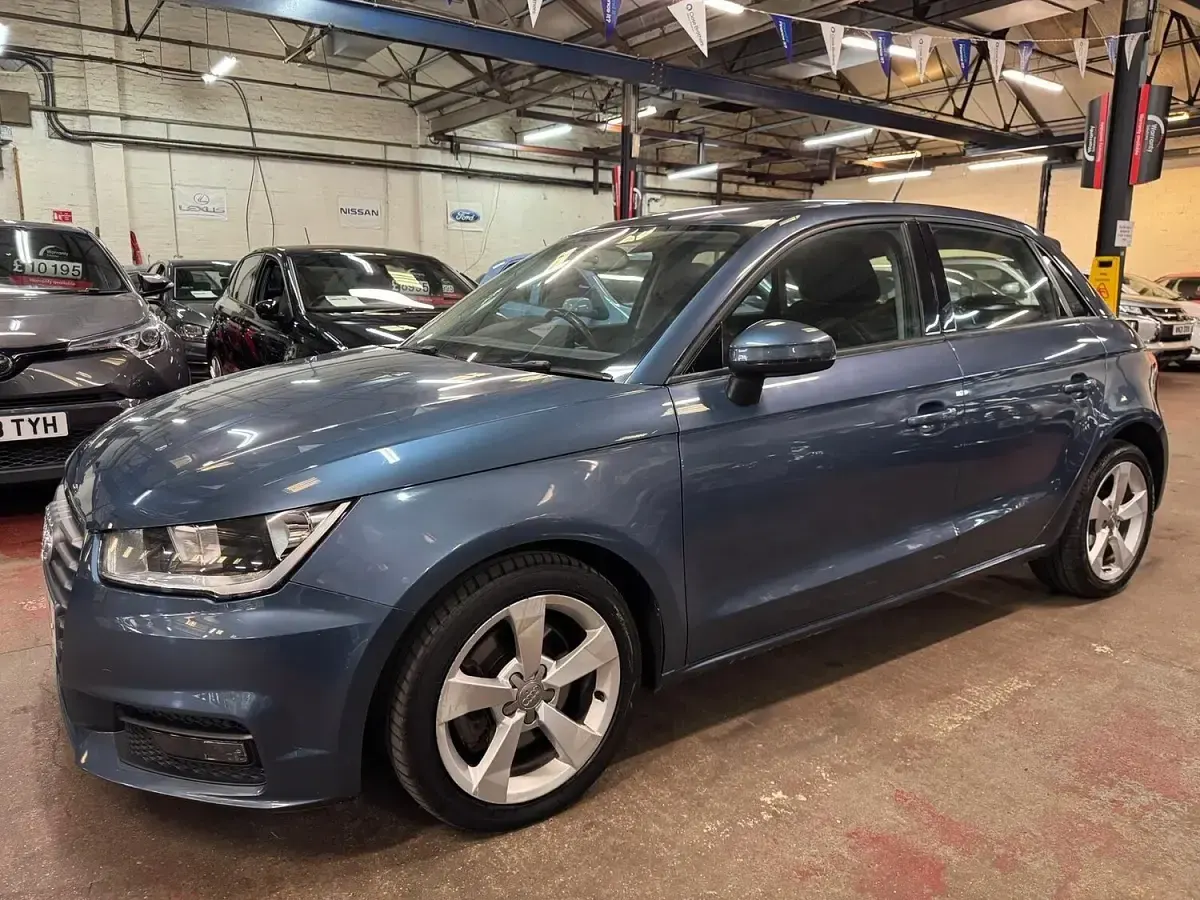 Used Audi A1 Sport 116 HP (85 kW) 2016 Blue Hatchback