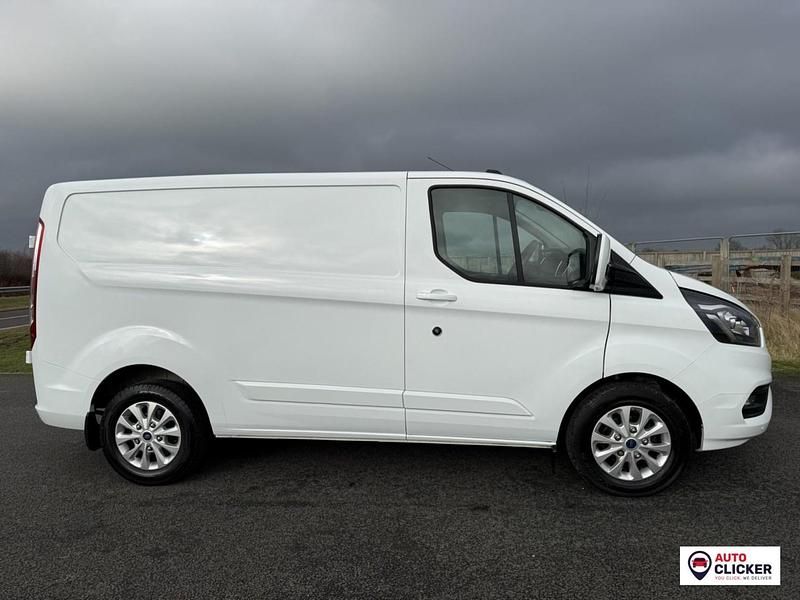 Used Ford Transit Custom Limited 130 HP (95 kW) 2022 White Van