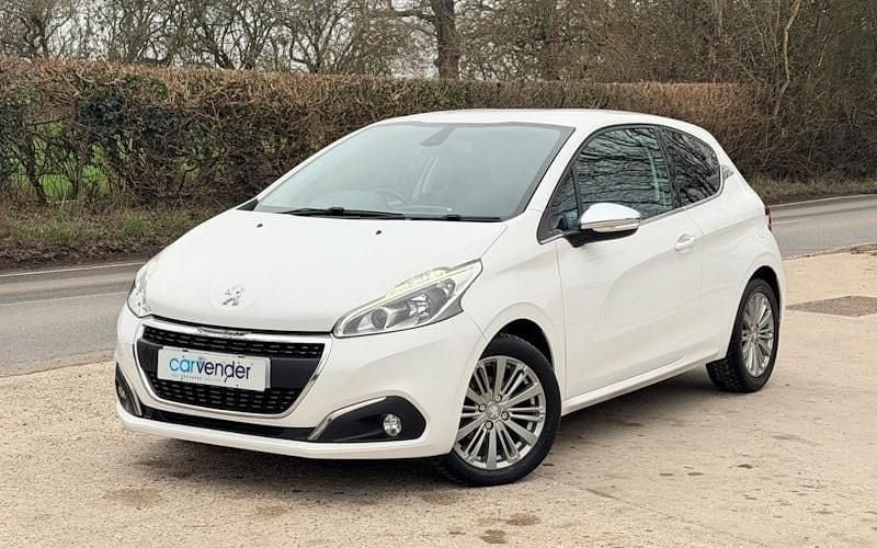 Used Peugeot 208 Allure 82 HP (60 kW) 2016 Hatchback