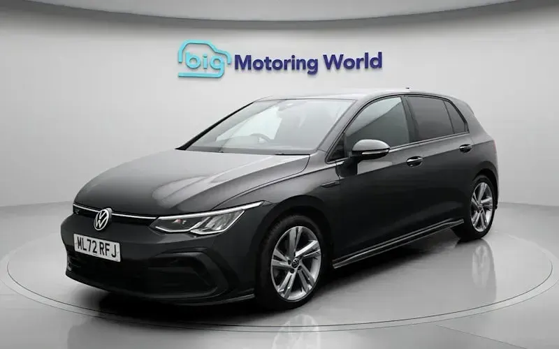 Used VW Golf VIII R-line 150 HP (110 kW) 2024 Hatchback