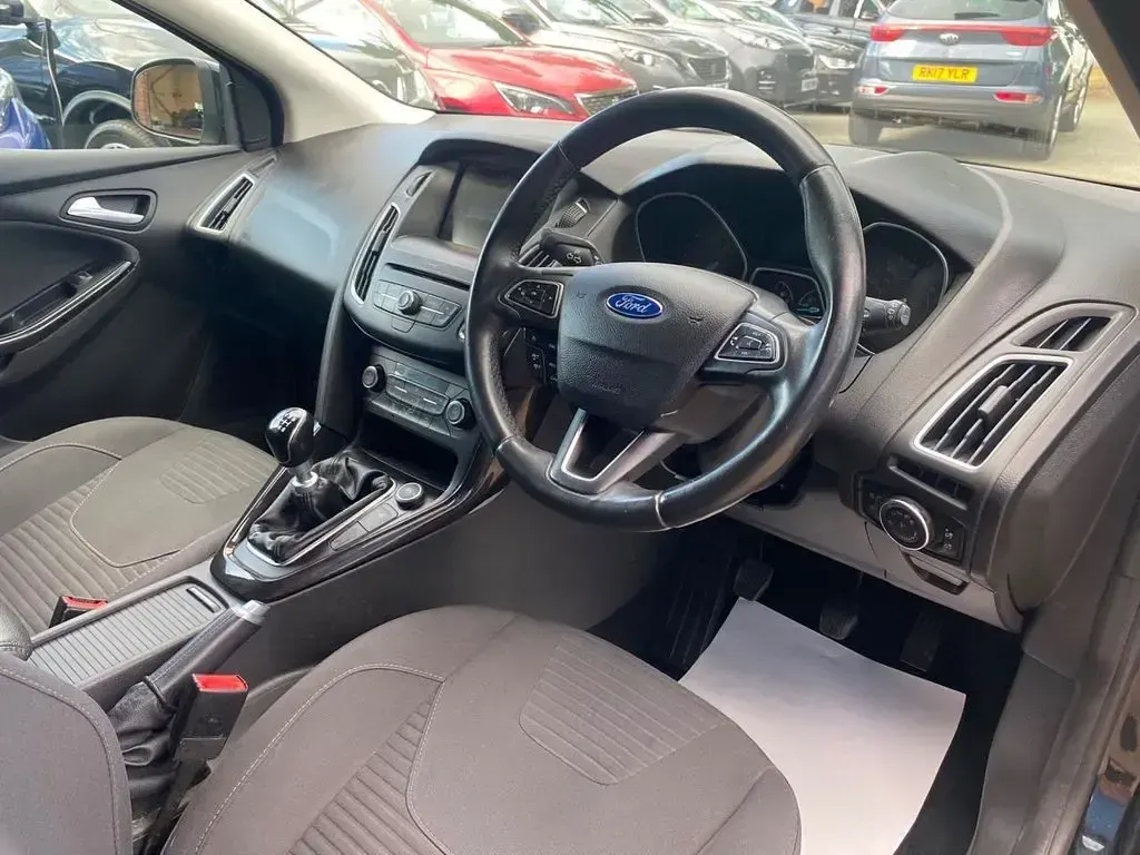 Used Ford Focus Titanium 125 HP (91 kW) 2015 Black Hatchback