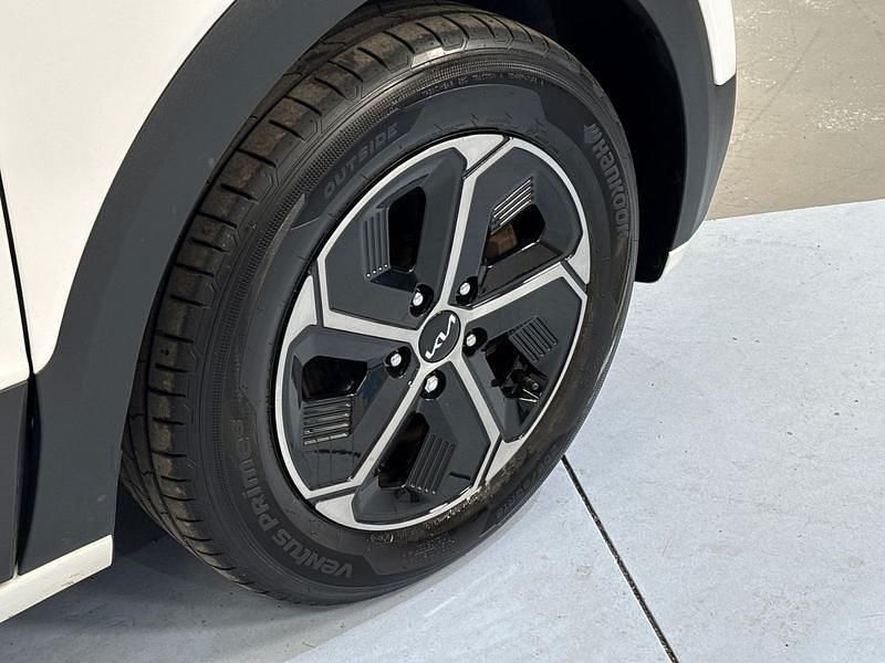 Used Kia Niro 139 HP (102 kW) 2022 White SUV