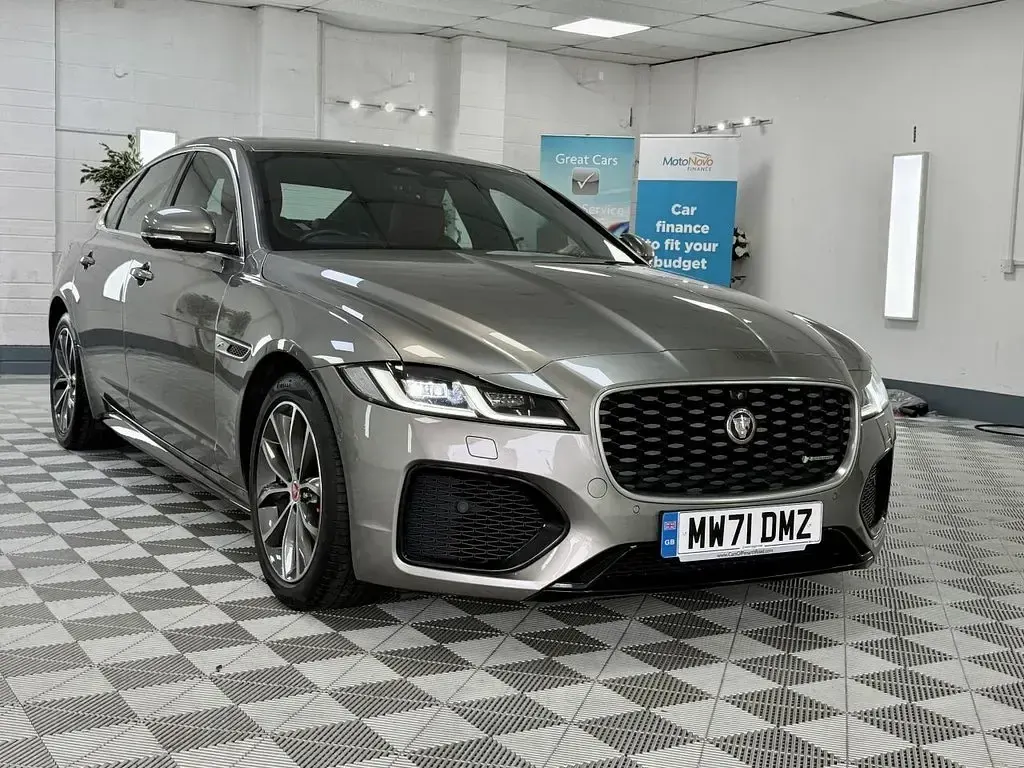 Used Jaguar XF R-Dynamic 250 HP (183 kW) 2021 Silver Sedan