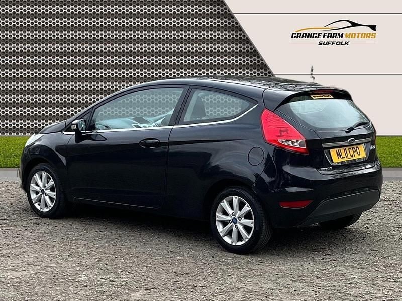 Used Ford Fiesta Zetec 82 HP (60 kW) 2011 Black Hatchback