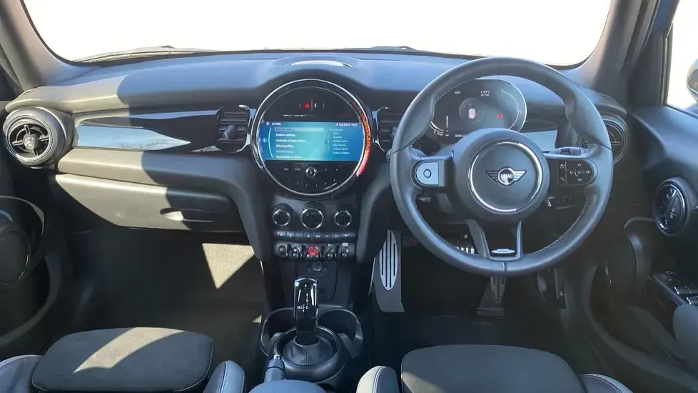 Used Mini Cooper Hatch 134 HP (98 kW) 2024 Blue Hatchback