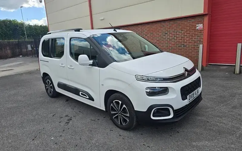 Used Citroën Berlingo Flair 131 HP (96 kW) 2019 White MPV