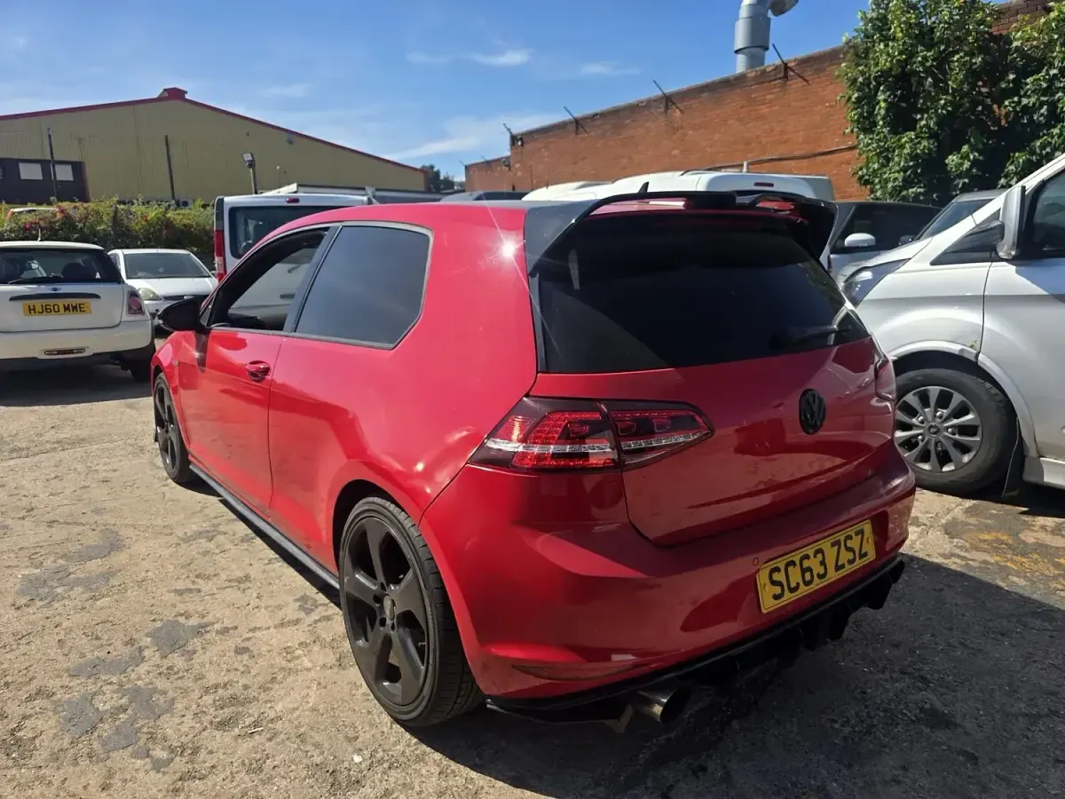 Used VW Golf VII GTI 2014 Red Hatchback