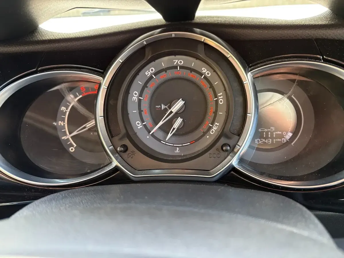 Used DS Automobiles DS3 Connected Chic 98 HP (72 kW) 2018 Black Hatchback