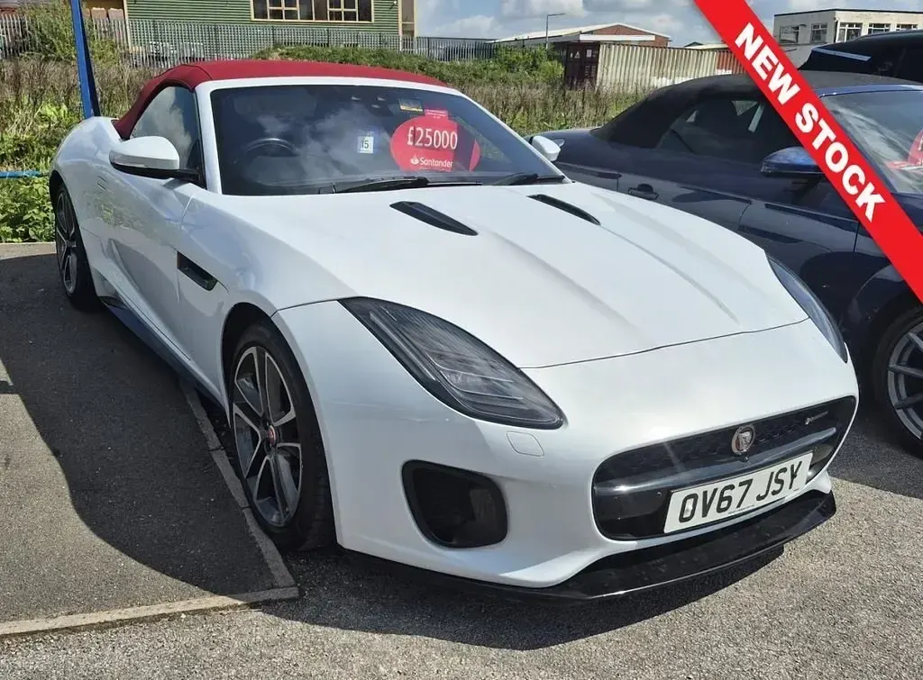 Usado Jaguar F-Type R-Dynamic 300 HP (220 kW) 2017 Branco Cabrios