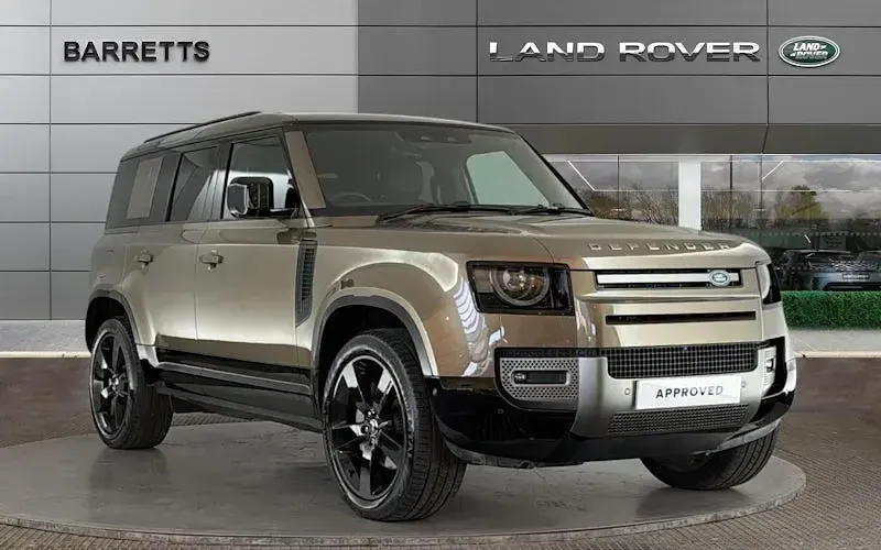 Used Land Rover Defender HSE Dynamic 350 HP (257 kW) 2025 SUV