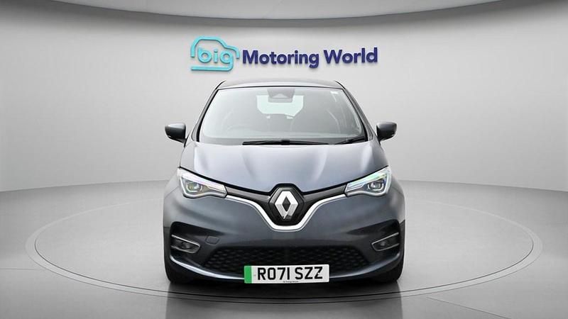 Used Renault Zoe Iconic 98 kW (134 HP) 2021 Hatchback