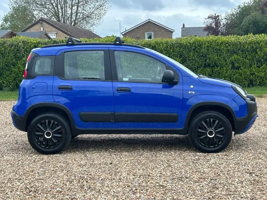 Używany Fiat Panda 4x4 90 KM (66 kW) 2019 Niebieski Hatchback