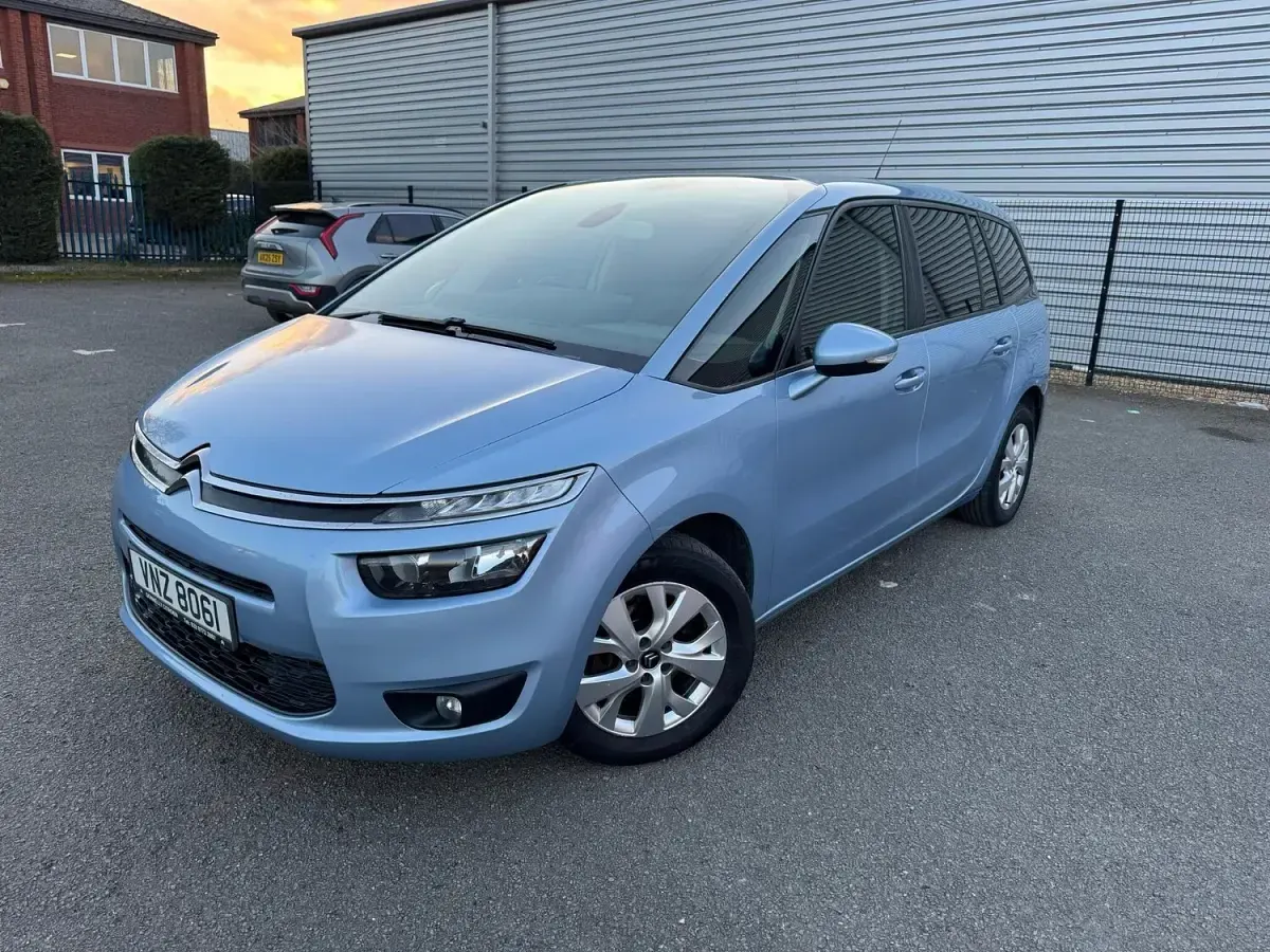 Used Citroën Grand C4 Picasso VTR Sport 120 HP (88 kW) 2016 Blue MPV