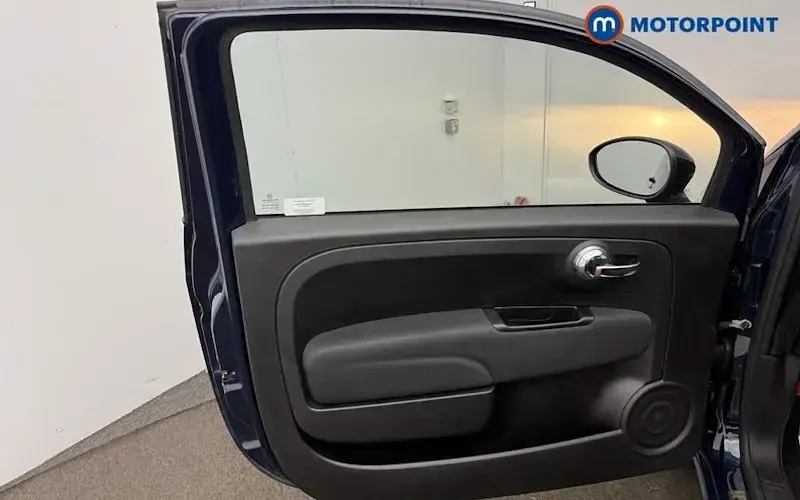 Used Fiat 500 Lounge 69 HP (50 kW) 2023 Blue Hatchback