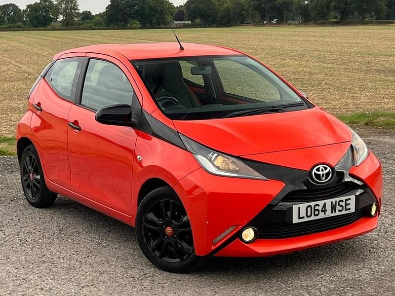 Orange Used 2015 Toyota Aygo X-cite Hatchback | £4,000 (Good price) - Image 1/4