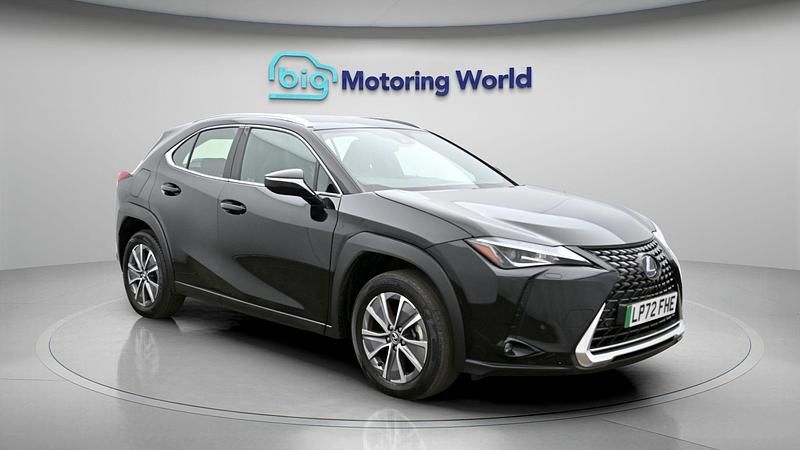 Used Lexus UX 300e 150 kW (204 HP) 2023 Black SUV