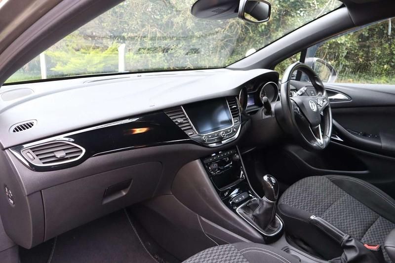 Used Vauxhall Astra SRi 2017 Grey Hatchback