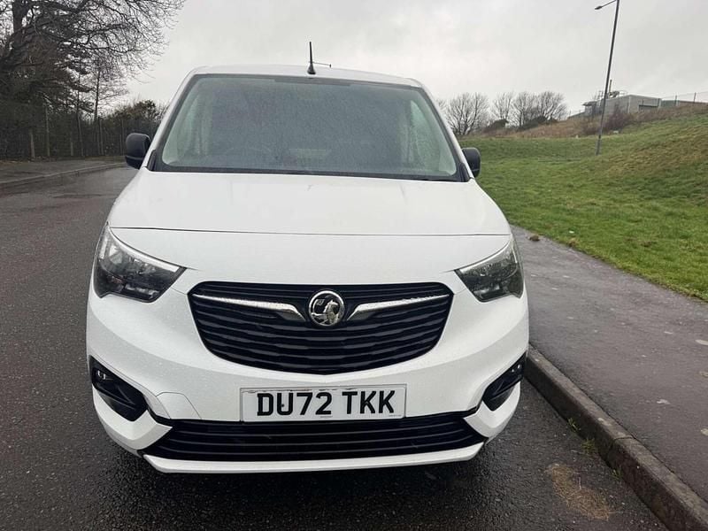 Used Vauxhall Combo Sportive 100 HP (73 kW) 2022 White MPV
