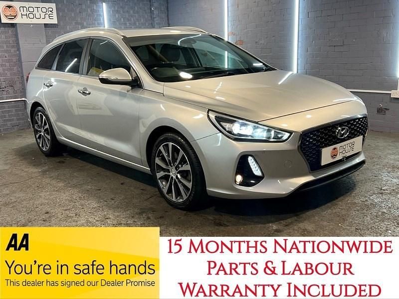 Used Hyundai i30 Premium 110 HP (80 kW) 2018 Silver Estate