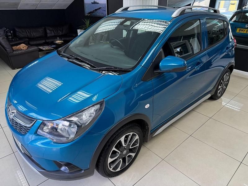 Second-hand Vauxhall Viva Rocks 2019 Albastru Hatchback