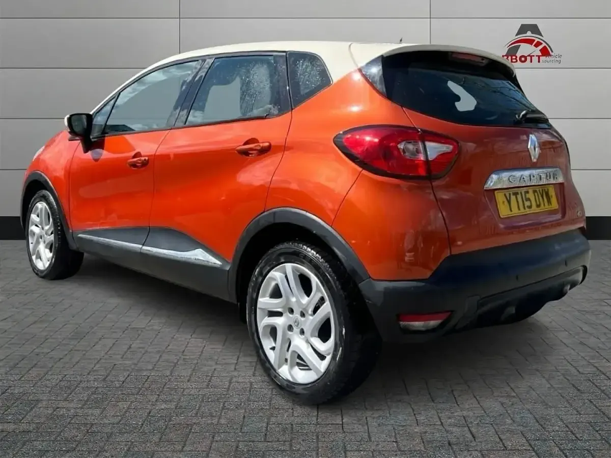 Usado Renault Captur Dynamique 90 HP (66 kW) 2015 Laranja SUV