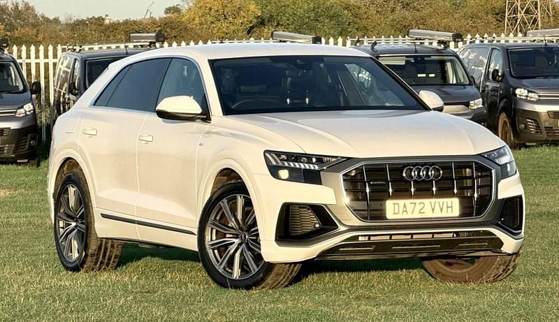 Used Audi Q8 S-Line 286 HP (210 kW) 2023 White SUV