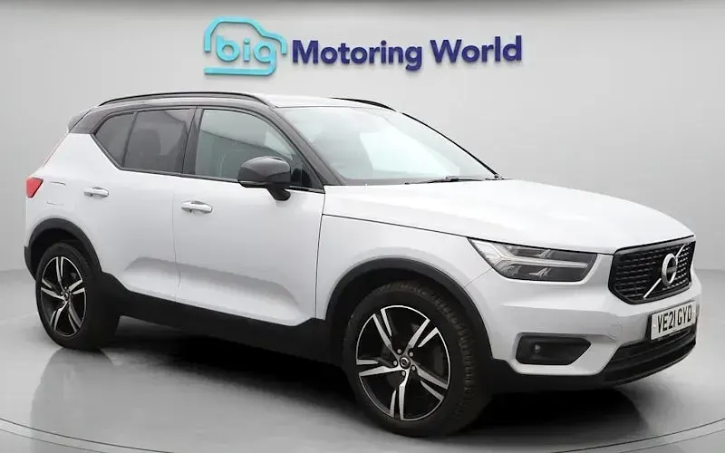 Usado Volvo XC40 R-Design 262 HP (192 kW) 2021 SUV