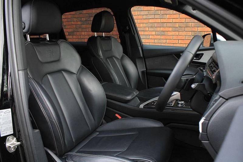 Used Audi SQ7 Design 435 HP (319 kW) 2018 Black SUV