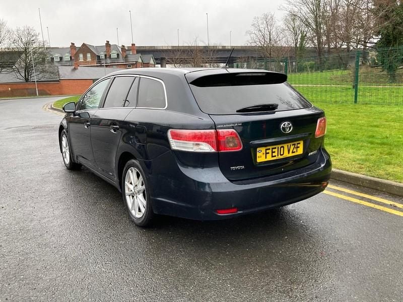 Used Toyota Avensis 2010 Blue Estate