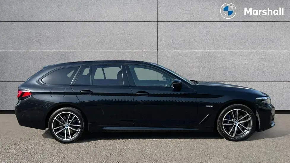Used BMW 530e M Sport 288 HP (211 kW) 2023 Black Estate