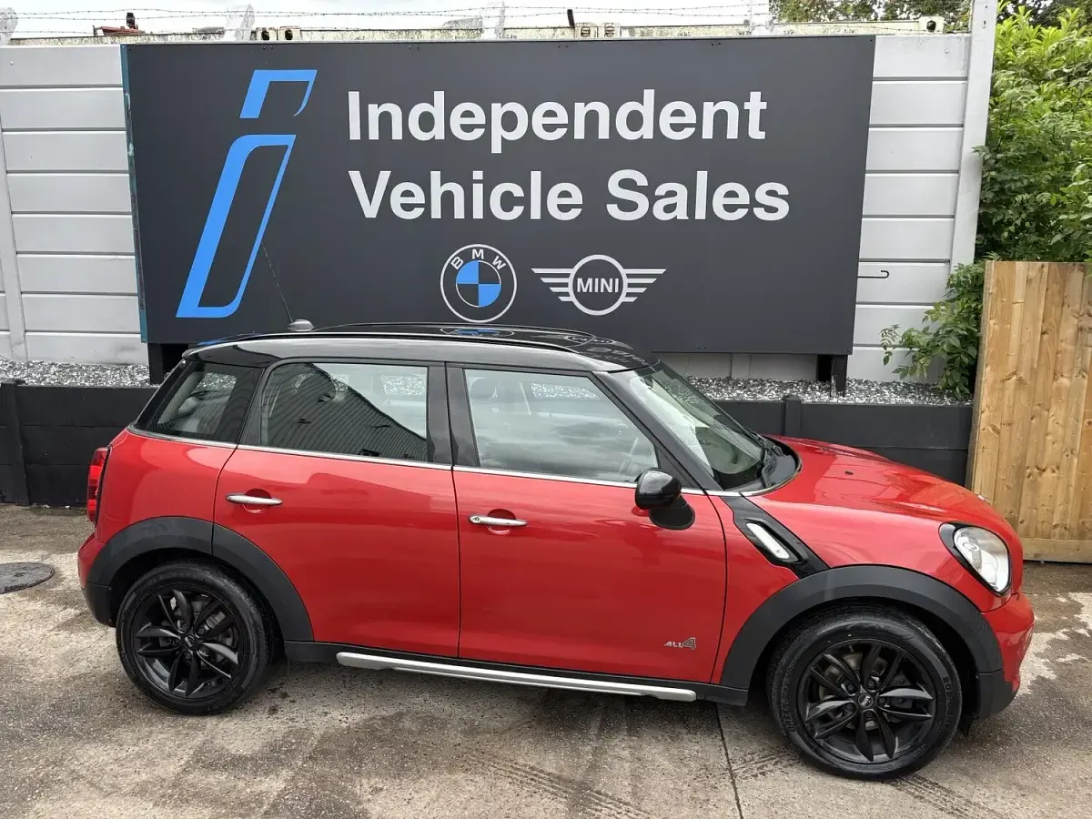 Used Mini Cooper D 2016 Red Hatchback