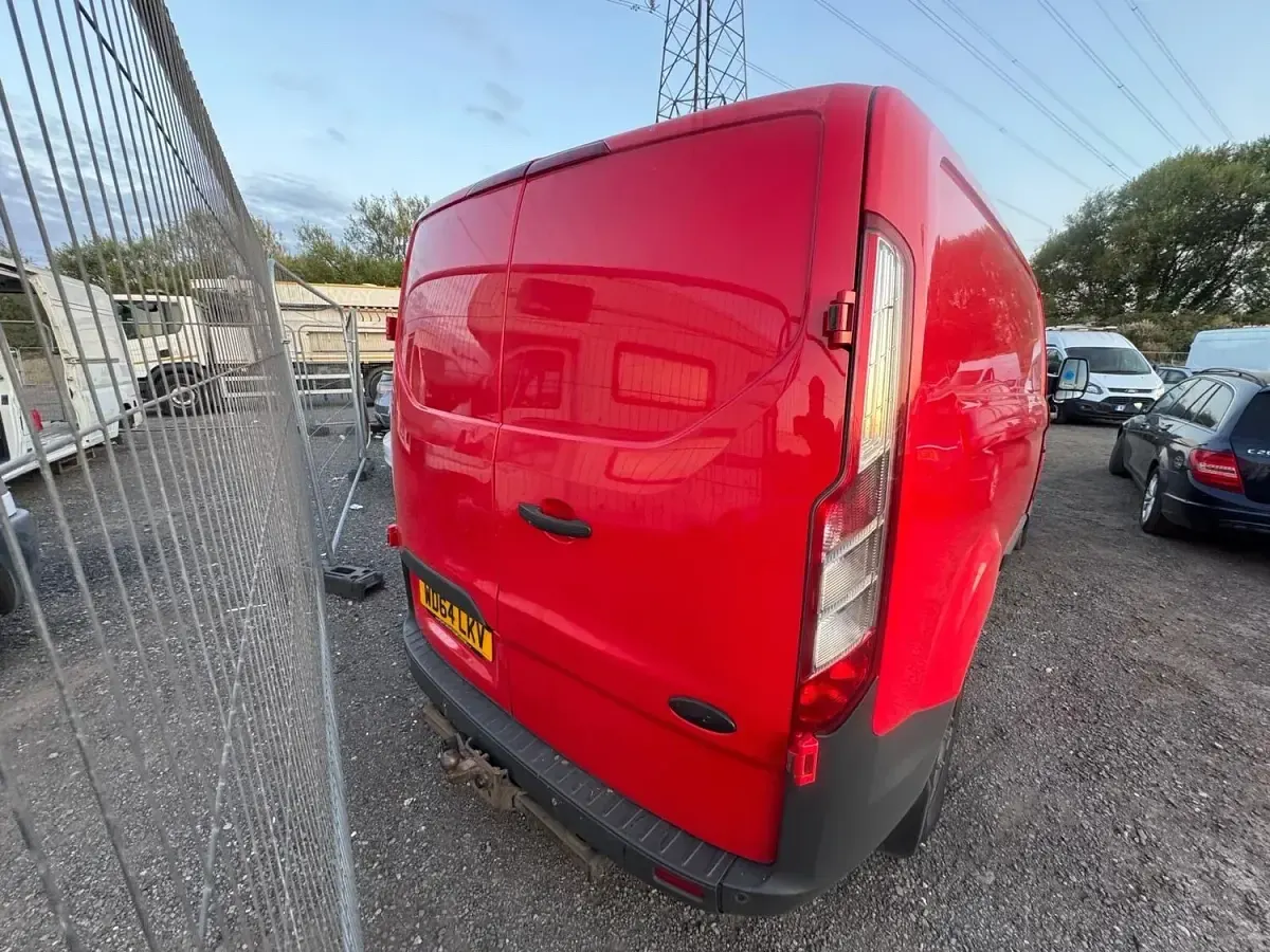 Used Ford Transit Custom Trend 125 HP (91 kW) 2015 Red Van