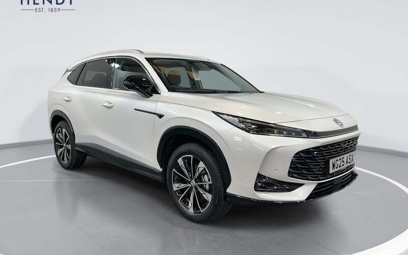 White New 2024 MG HS Trophy SUV | £24,079 (Fair price) - Image 1/4