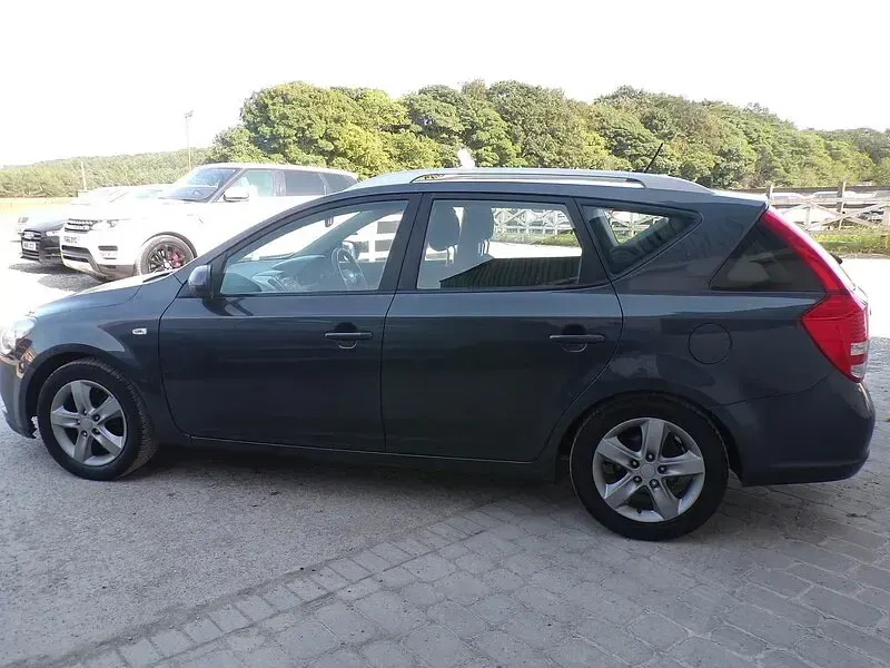 Used Kia Ceed 2011 Grey Hatchback