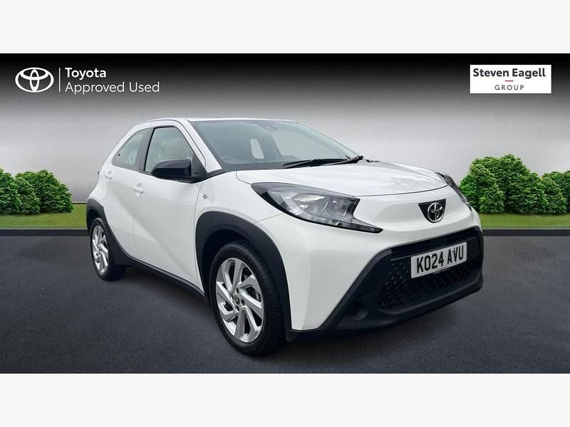 White Used 2024 Toyota Aygo X PURE SUV | £12,294 - Image 1/3