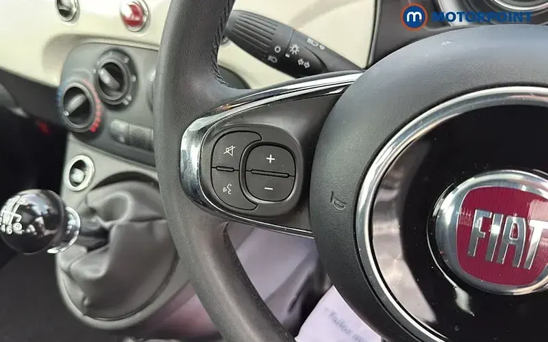 Used Fiat 500 69 HP (50 kW) 2024 White Hatchback