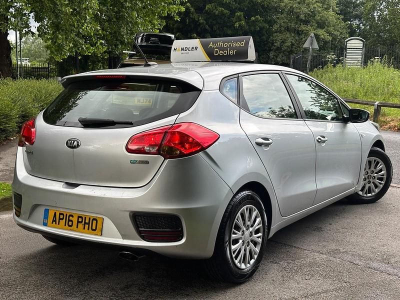Used Kia Ceed 2016 Silver Hatchback