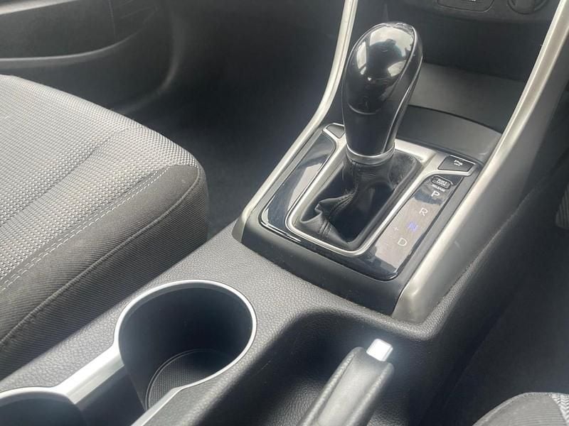 Used Hyundai i30 SE 120 HP (88 kW) 2015 Grey Hatchback