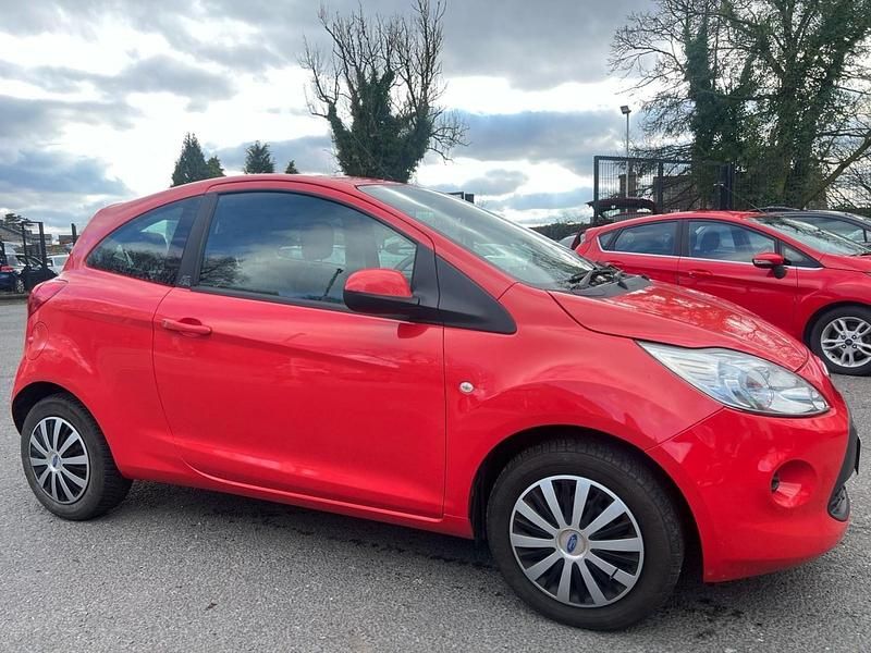 Used Ford Ka 69 HP (50 kW) 2013 Red Hatchback