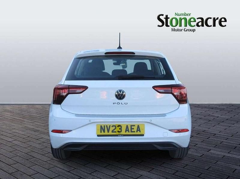 Used VW Polo Life 79 HP (58 kW) 2023 White Hatchback