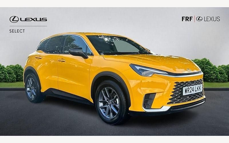 Used 2025 Lexus LBX SUV | £27,390 (Super price) - Image 1/4