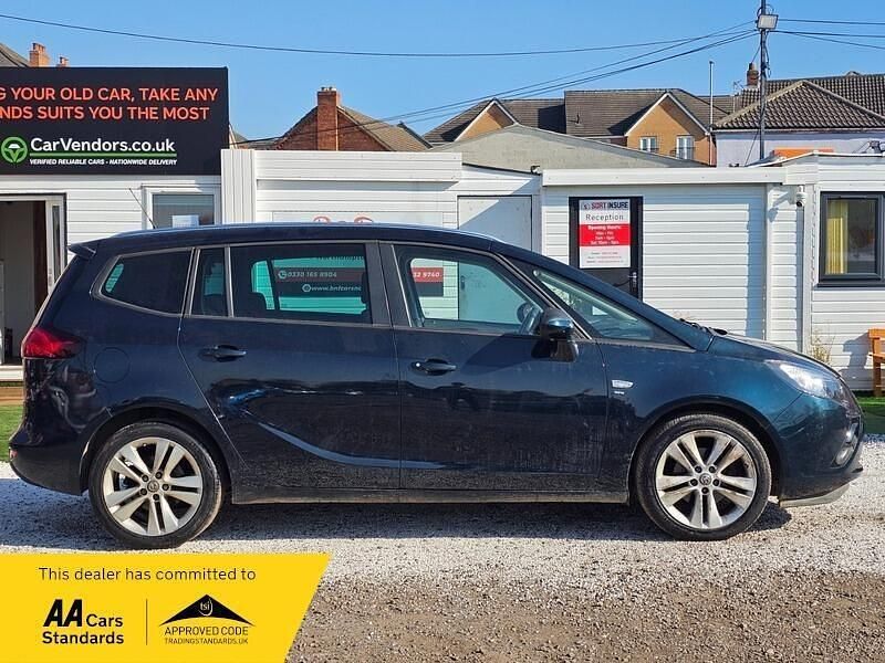 Used Vauxhall Zafira Tourer SRi 140 HP (102 kW) 2015 Green MPV