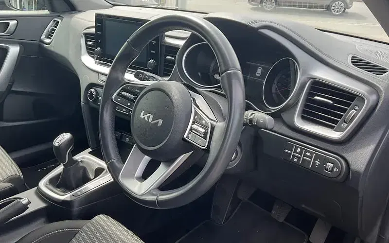 Used Kia Ceed 160 HP (117 kW) 2023 Hatchback