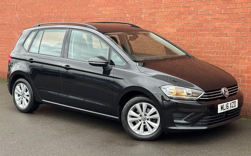 Used VW Golf VII SE 110 HP (80 kW) 2016 Hatchback