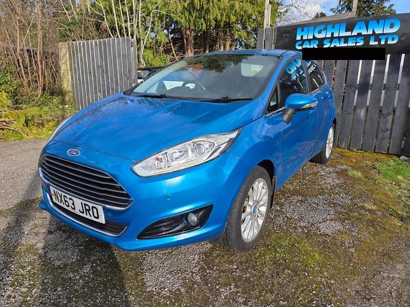 Used Ford Fiesta Titanium X 95 HP (69 kW) 2013 Blue Hatchback